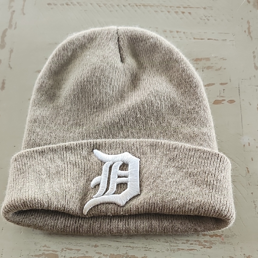 Detroit Tigers Tan Beanie with White Lettering Kids Womans